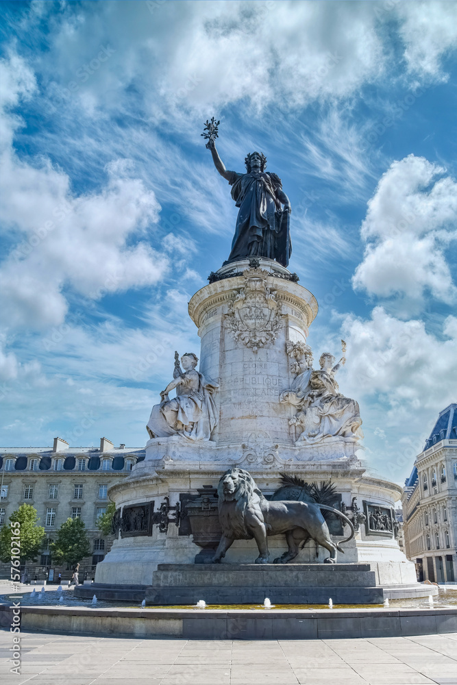 Fototapeta premium Paris, the beautiful Republic place, in the center, typical buildings in background 