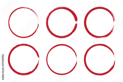 Grunge circles brush set. Black circle frames. Round line of black paint. Grunge round shapes. Circular ink brush stroke fro design elements. Vector illustration. 888