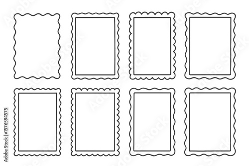 Doodle hand drawn frames set. Cute wavy border collection. Simple sketch decoration for greeting cards. Retro photo frame. Scalloped line stamp decor element for scrapbook.