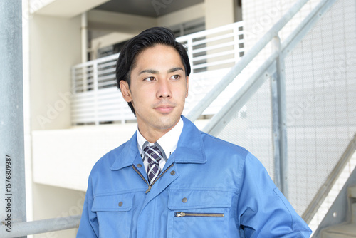 Wallpaper Mural 作業服を着た男性 Torontodigital.ca