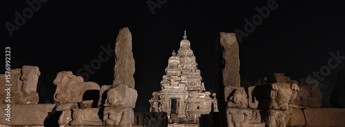 The Shore Temple in Mamallapuram, Tamil Nadu, India, stands majestically along the Bay of Bengal, showcasing the elegance of Pallava architecture. This UNESCO World Heritage Site 