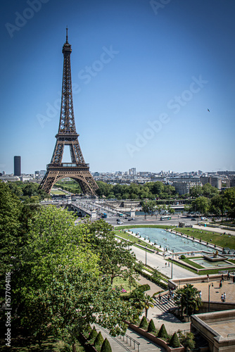 eiffel tower in paris