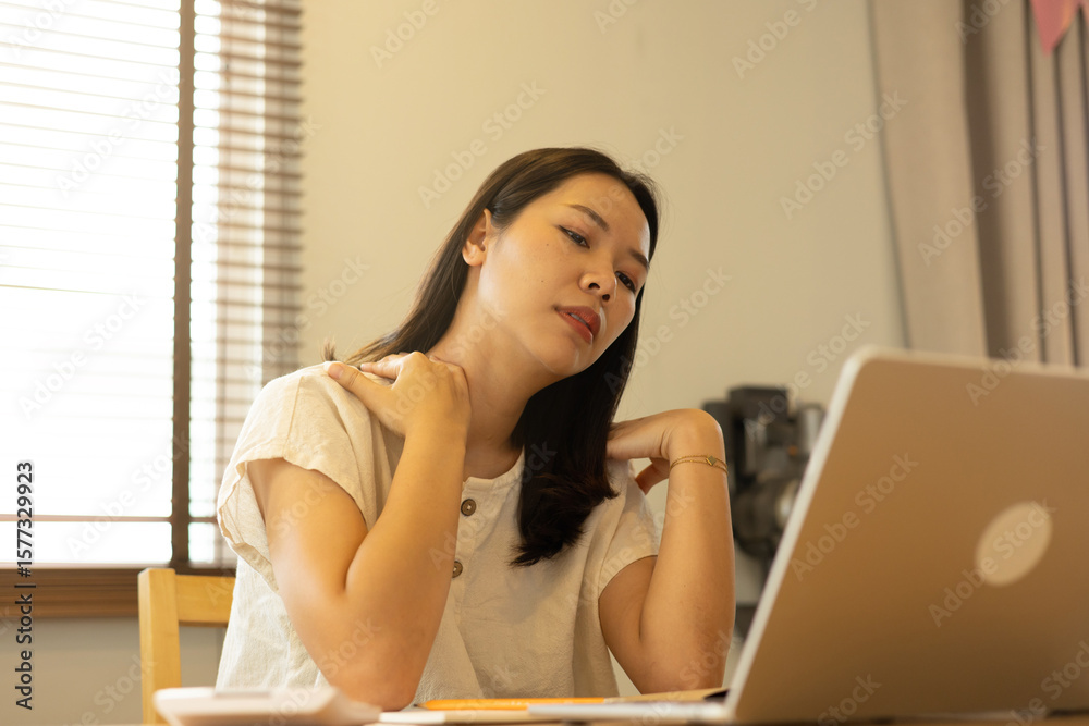 Obraz premium close up asian manager man massage his neck cause from work hard,unhealthy lifestyle people and office syndrome concept