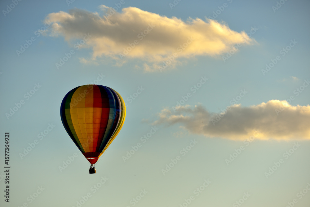 Naklejka premium hot air balloons in flight