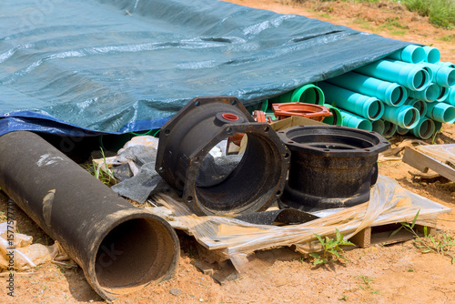Cuadro en lienzo Collection of plumbing materials like pipes fittings is displayed at constructio