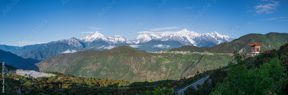 Fototapeta premium Panorama of Meili Snow Mountains