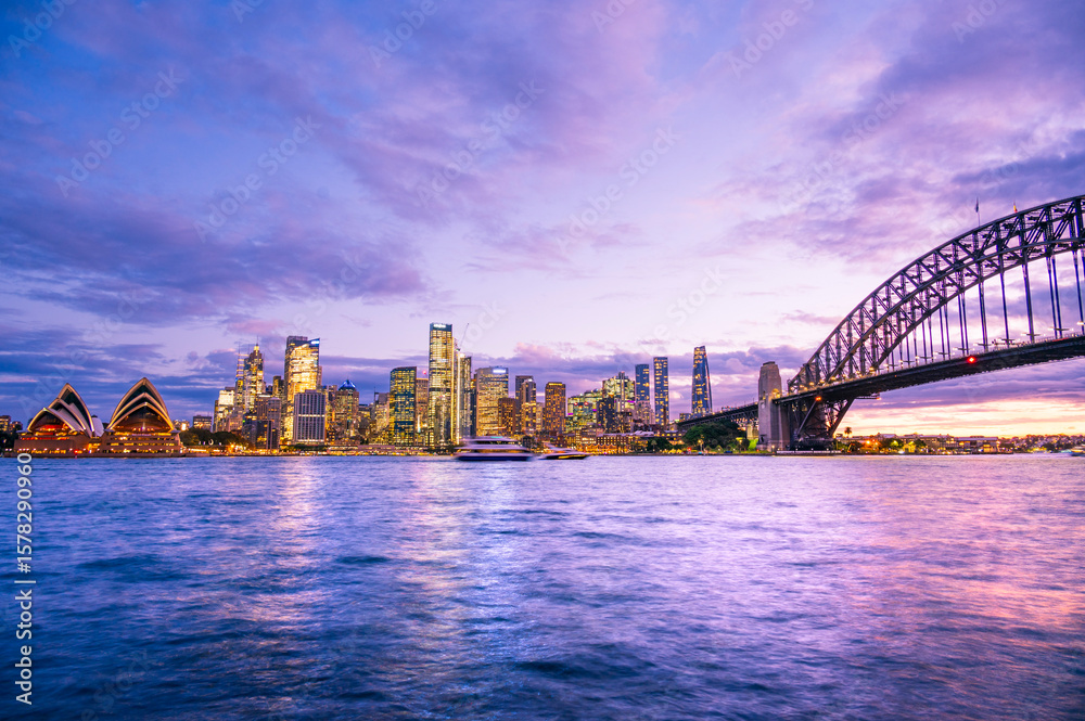 Naklejka premium Sunset in Sydney