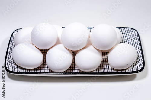 Ovos brancos grandes, ideais para receitas que pedem sabor, frescor e qualidade desde o primeiro ingrediente.