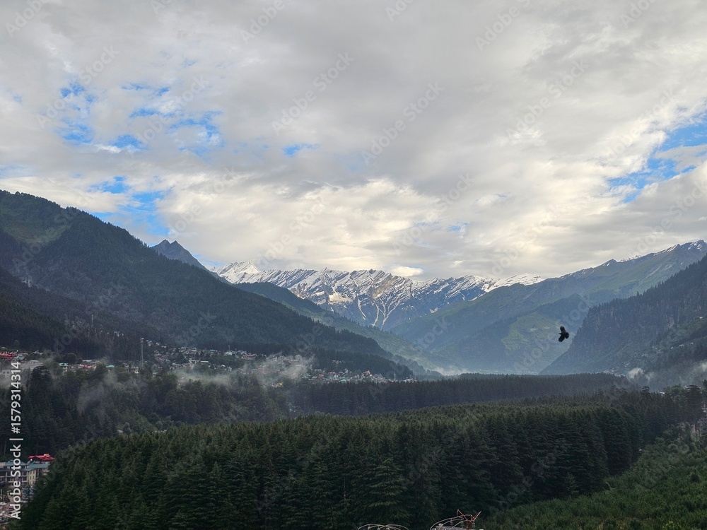 Fototapeta premium mountains and clouds