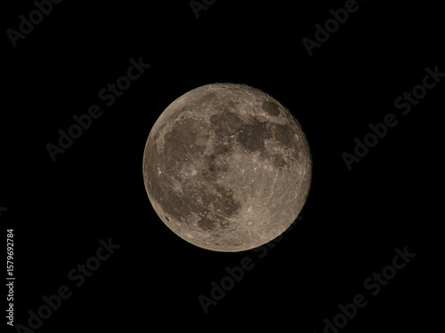 Fototapeta Naklejka Na Ścianę i Meble -  full moon over black