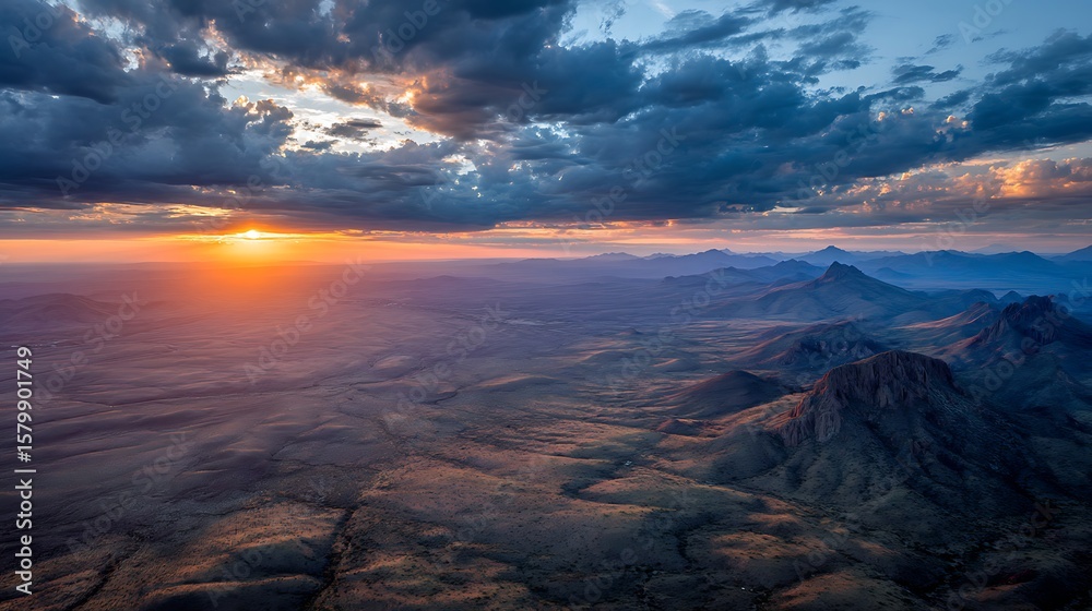 Obraz premium Landscape with Mountain and Sunset