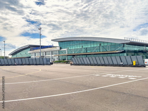 Slika na platnu Terminal building at Rennes international airport in France