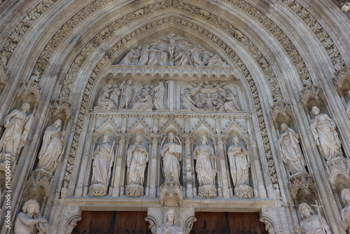 ヴォティーフ教会の装飾