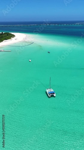 スマホで感じる絶景｜与那覇前浜の透明な
Swipe Into Miyako｜Japan’s Clearest Beach Water