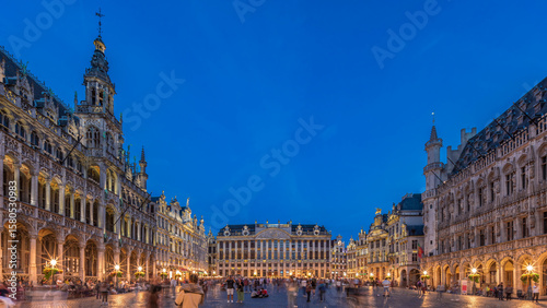 Obraz na płótnie The Grand-Place day to night timelapse hyperlapse in Brussels, Belgium