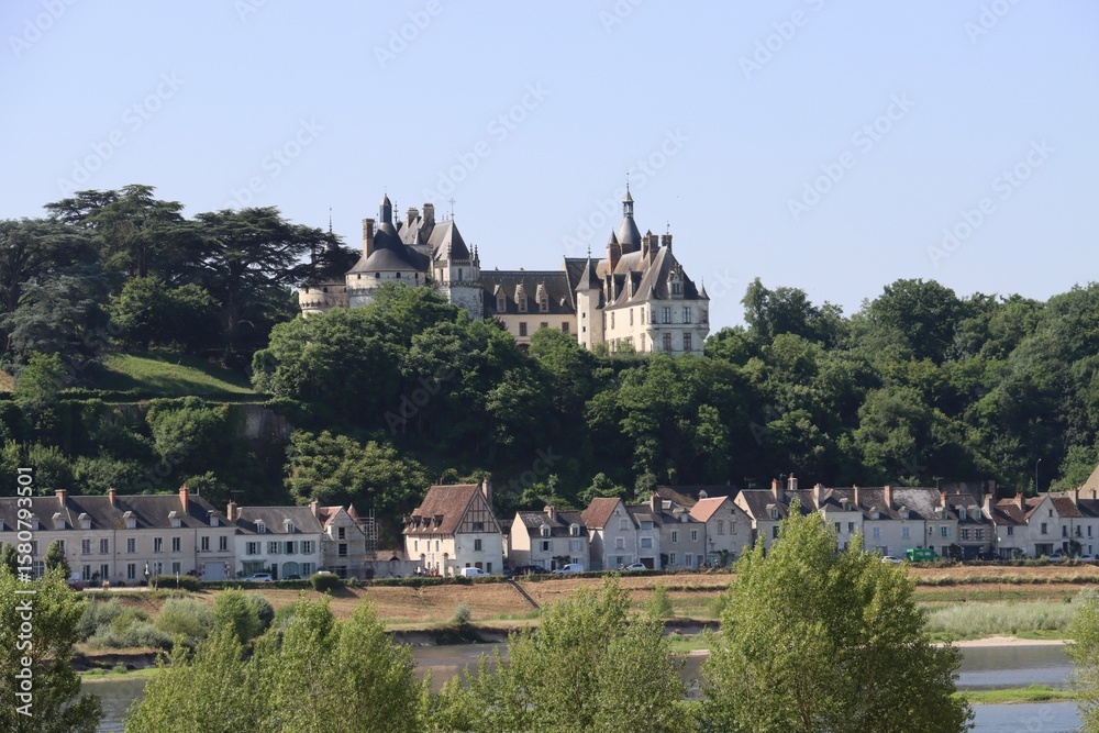 Obraz premium view from the Valley on Chaumont Sur Loire, France 