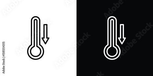 Tableau sur toile Low Temperature icon pack with black and white editable stroke lines for graphic