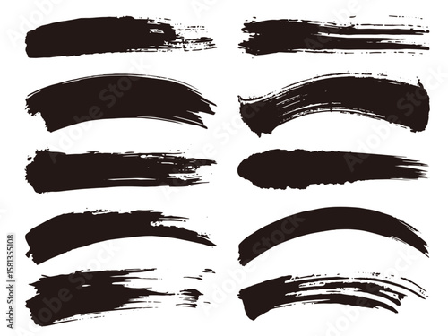 墨で描いた大胆なストロークのバリエーションセット