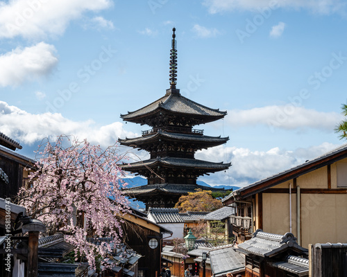 Hōkan-ji Temple (Yasaka Pagoda)