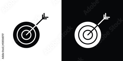 Bullseye icon. vector graphics pack.