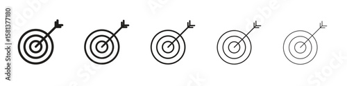 Bullseye icon. Thin line illustration. outline drawing, Editable stroke