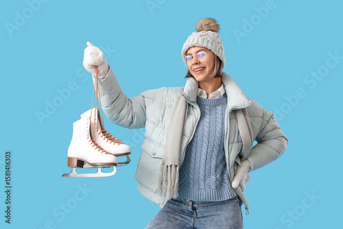 Young woman in winter cloth...