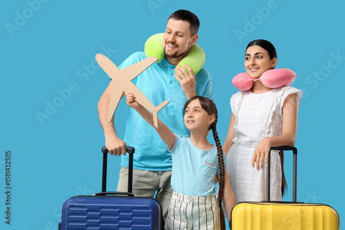 Family of tourists with pap...