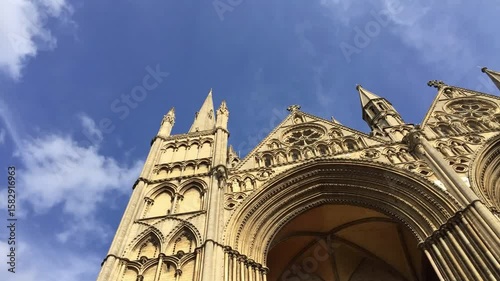 Timelapse Video Collection, Fast-Motion Footage of Urban Life, Nature, and Sky Transitions
