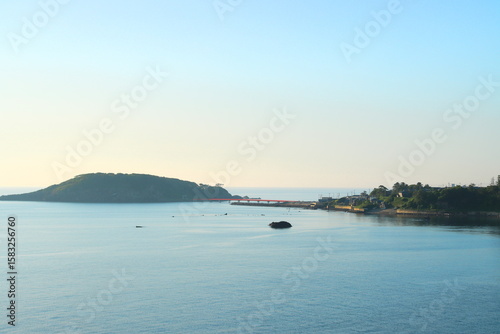 【福井県】穏やかな日本海に浮かぶ雄島の風景