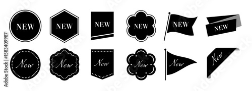 NEWの文字入りモノクロラベル・リボン・バッジ素材セット（シンプル フラット 汎用 アイコン ベクター）