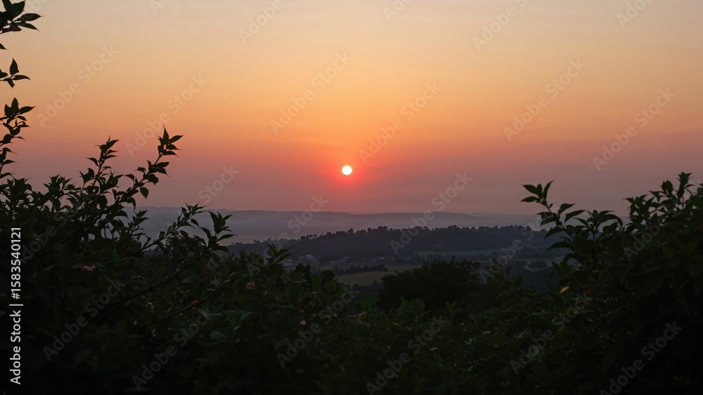 Obraz premium Gorgeous blush-colored twilight in the summertime