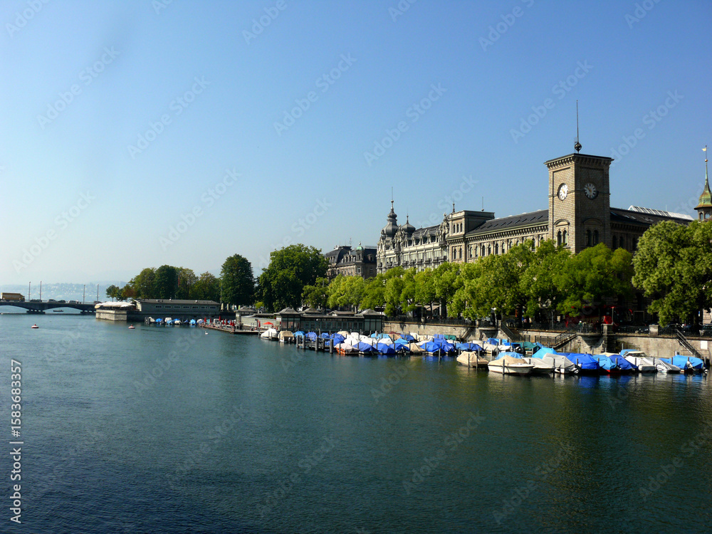 Obraz premium Die Limmat in Zürich