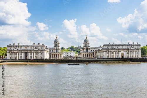 Foto Old Royal Naval College from River Thames, Historic Greenwich London Landmark