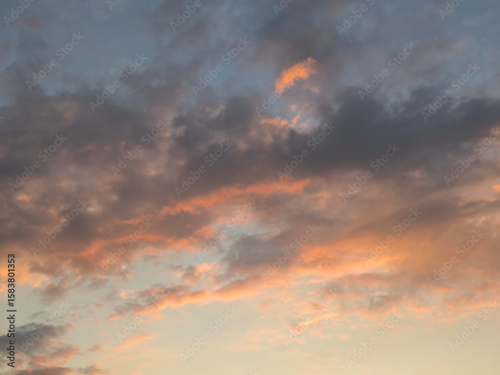 Obraz premium red sky with clouds