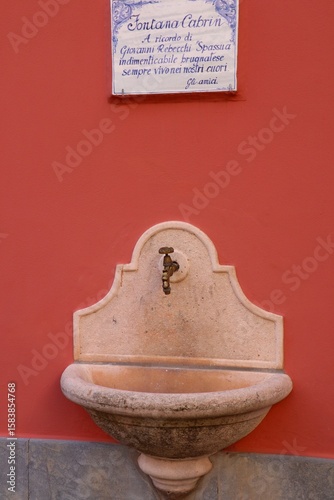 ancient chinese vase
