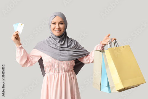 Beautiful Muslim woman in h...