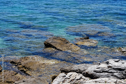 Fototapeta Naklejka Na Ścianę i Meble -  rock in the sea