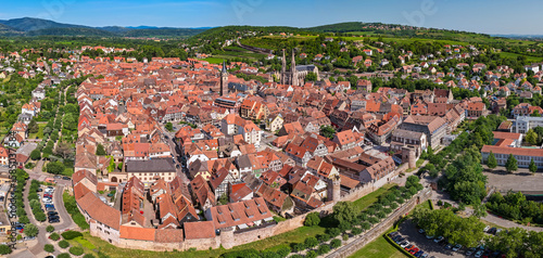 Foto Aerial panoramic view of the Alsace village of Obernai