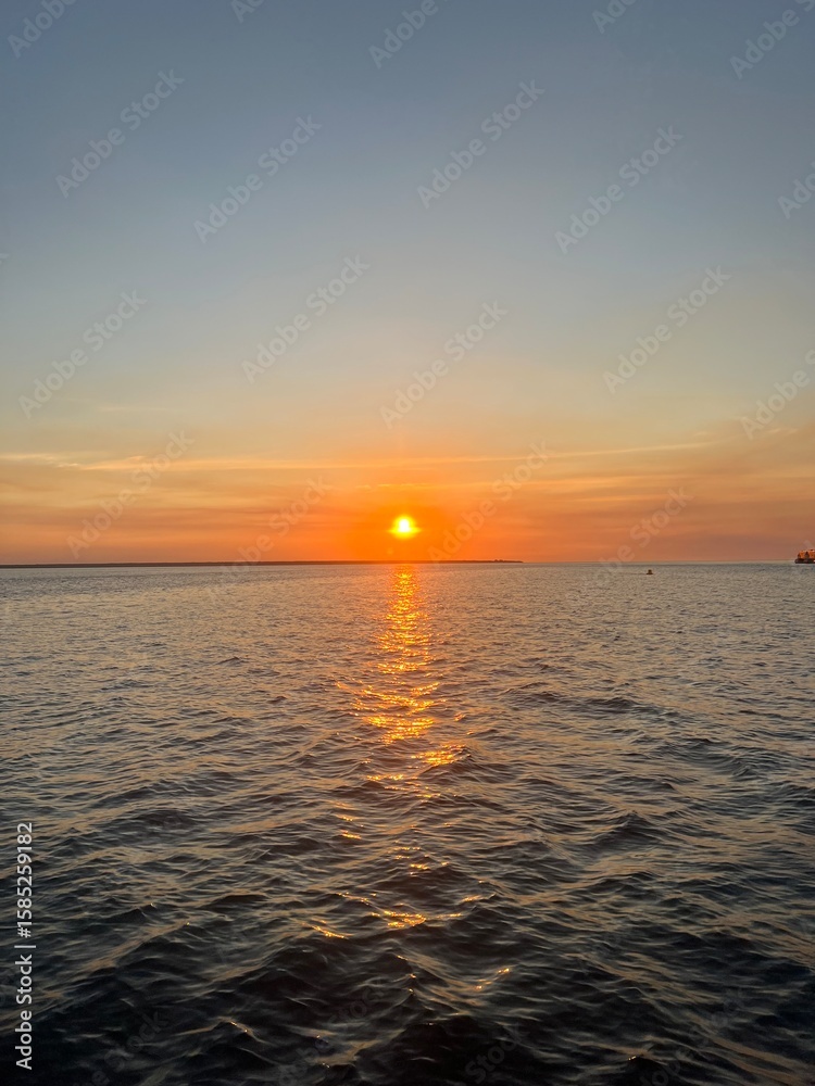 Obraz premium sunset over the sea NT