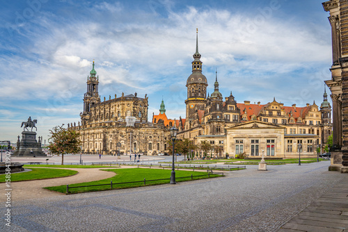 Theaterplatz Dresden Semperoper Residenzschloss Dresden Sachen Deutschland Schloss Dresden Springbrunnen Kathedrale Sanctissimae Trinitatis Katholische Hofkirche