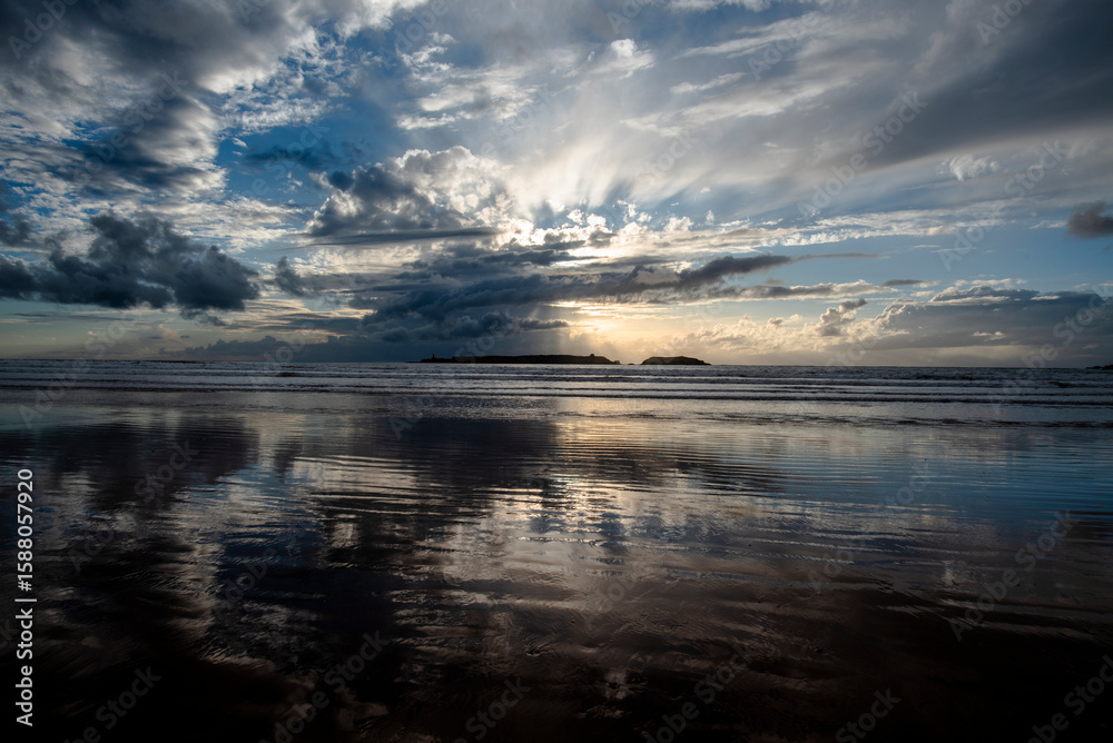 Obraz premium 2024 03 21 Essaouira sunset on the beach 42