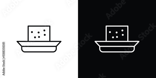 Halva icon. Thin linear web icons