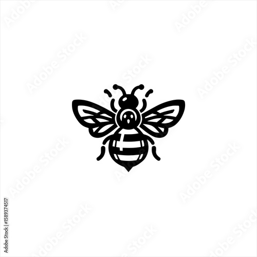 Bee flying with its wings