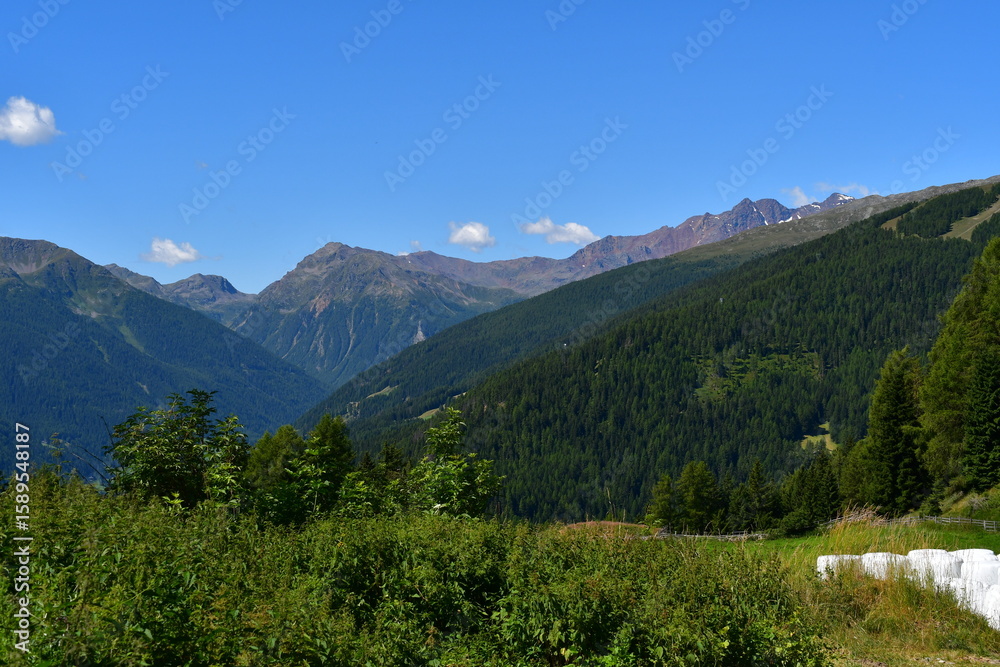 Obraz premium Schöne Landschaft im Ultental in Südtirol 