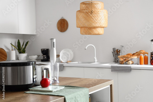 Blender, toaster, multi coo...