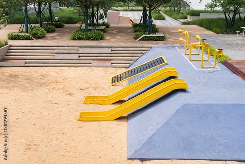 Modern commercial buildings are set in green and environmentally friendly green landscapes, with the appearance of commercial and office buildings and urban modern architectural structures