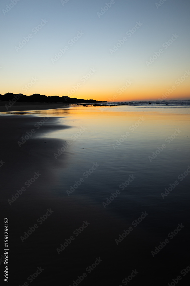 Fototapeta premium Sunrise on a deserted beach