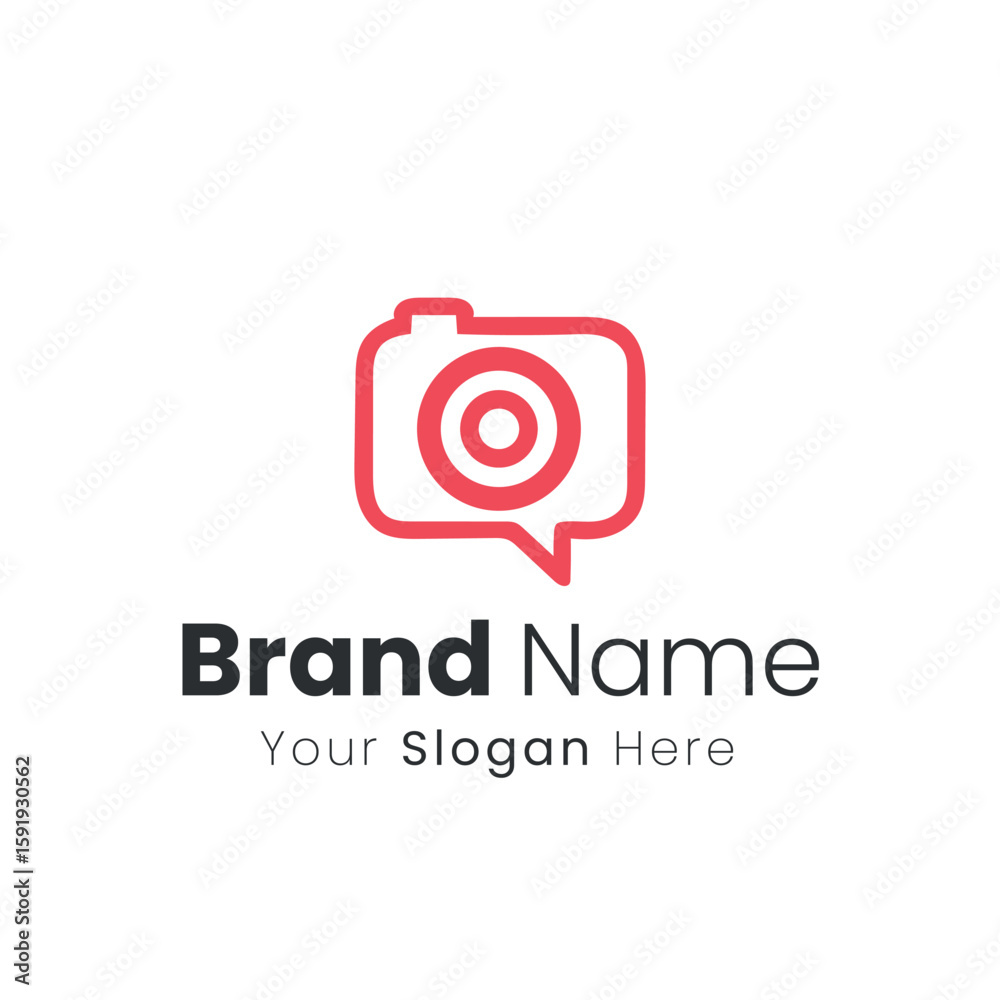 Obraz premium Modern Minimalist Camera Bubble Logo for Photography and Social Media Communication Services