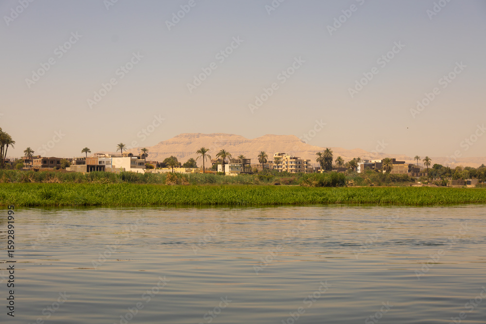 Naklejka premium Sonnenuntergang Luxor