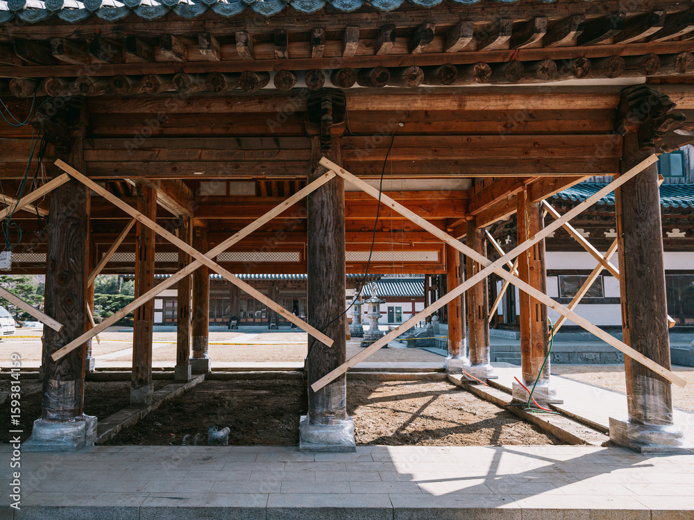Fototapeta premium old wooden bridge